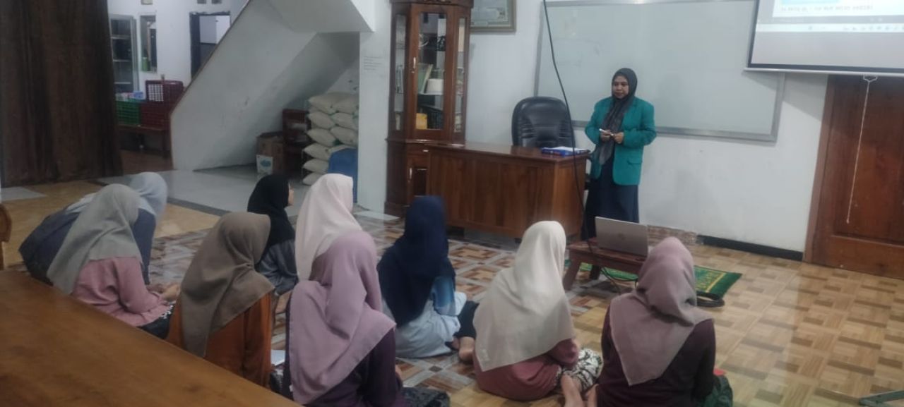 Membumikan Matematika di Kalangan Santri Melalui Learning Community